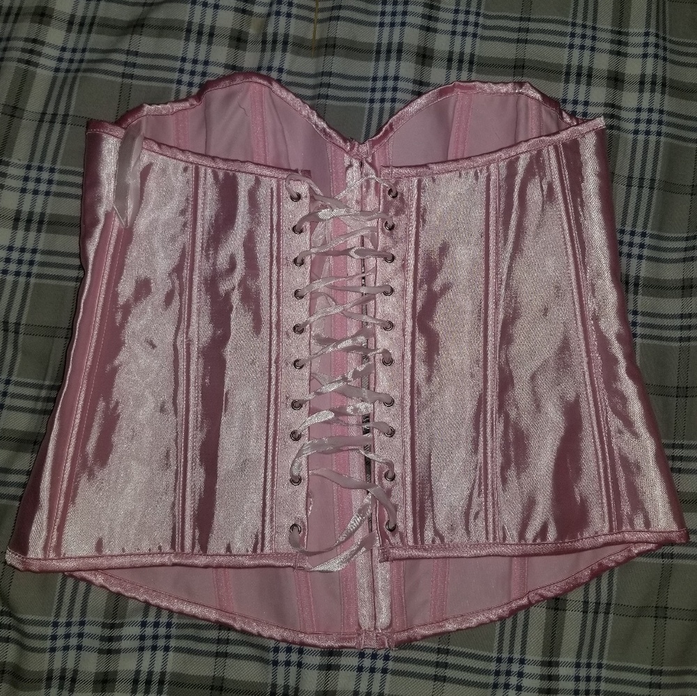 Corset - Picture 2 of 2